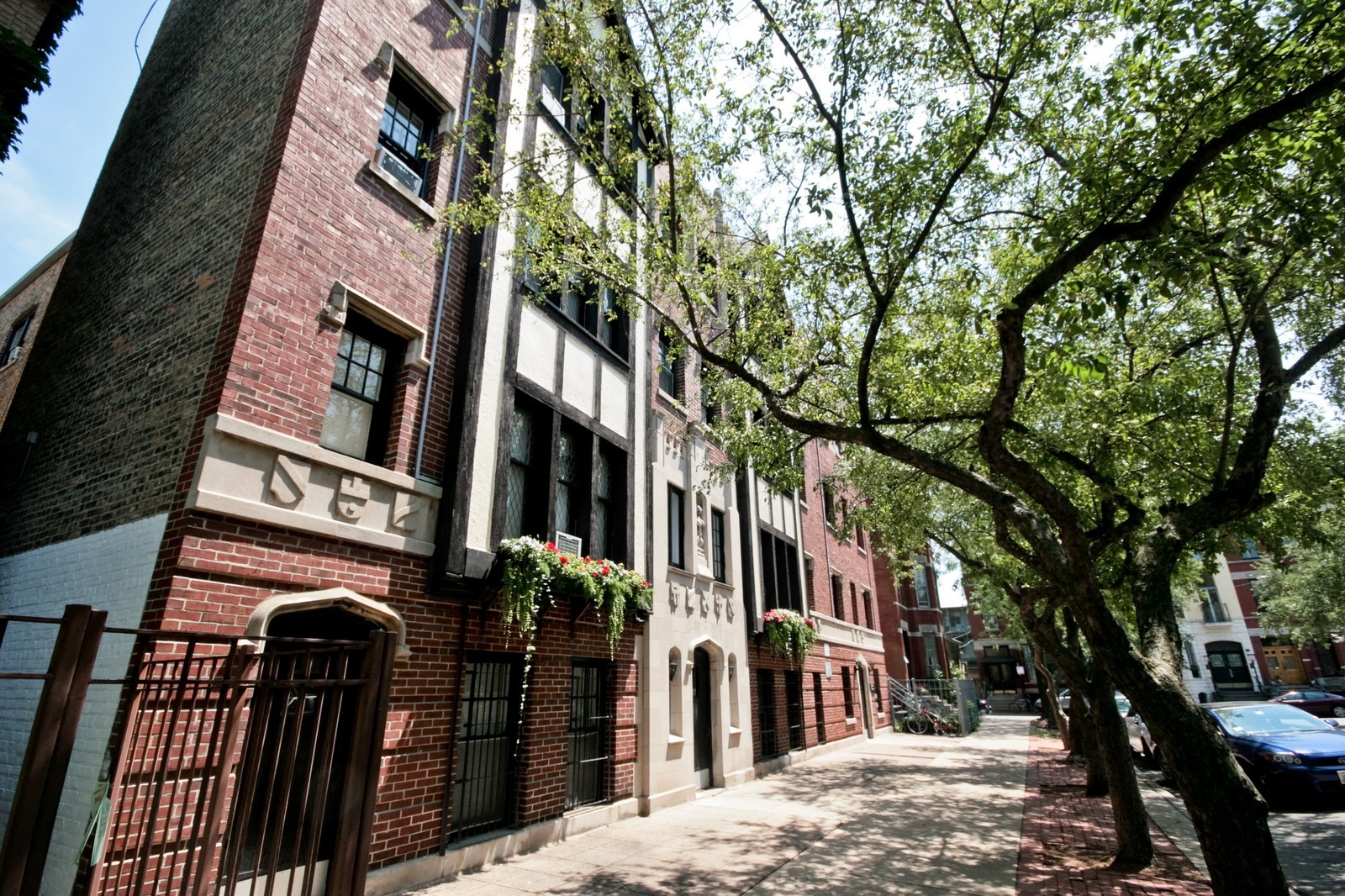 1807-09 N. Lincoln Park West